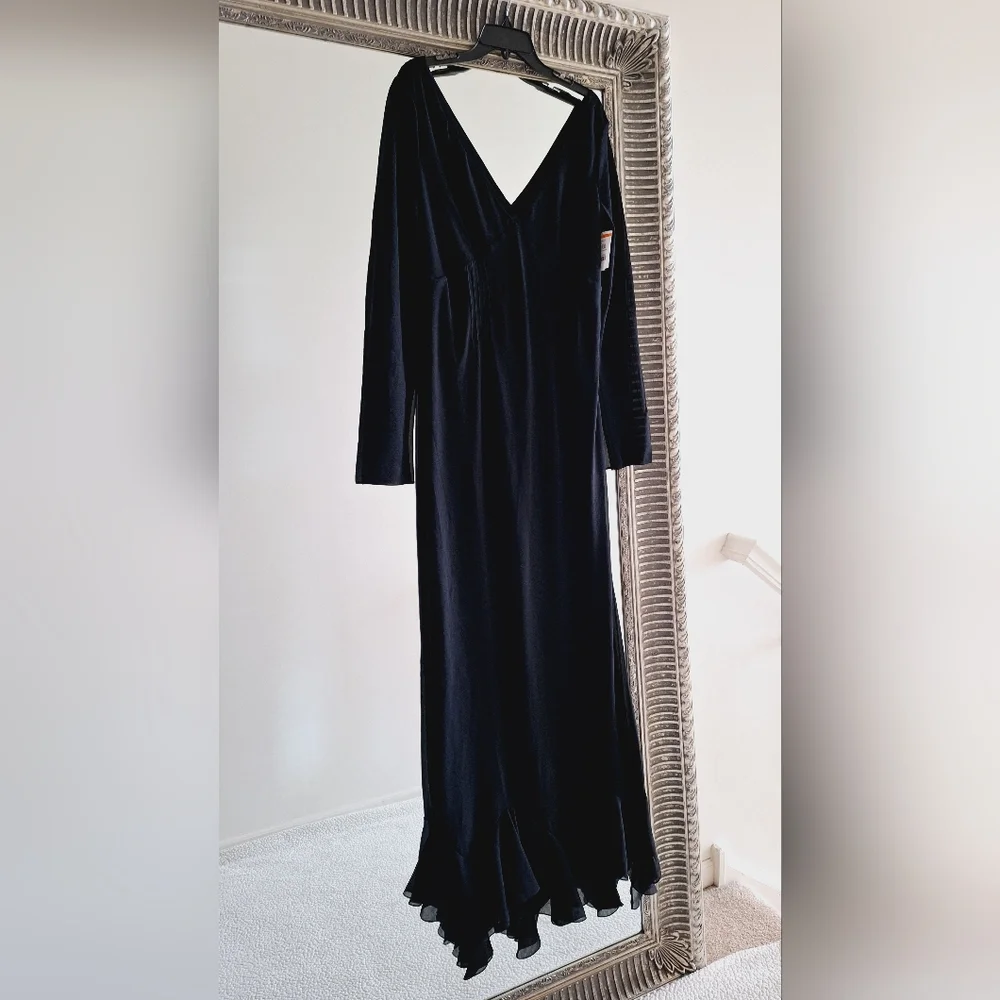 GIVENCHY Off Shoulder Maxi Dress Gown Black Sz 14 Org $5,995 - Picture 5 of 16